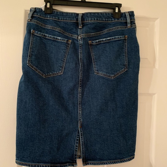 Old Navy Denim Skirt - Picture 5 of 7